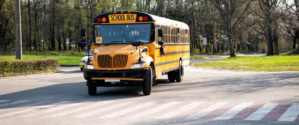 yellow school bus
